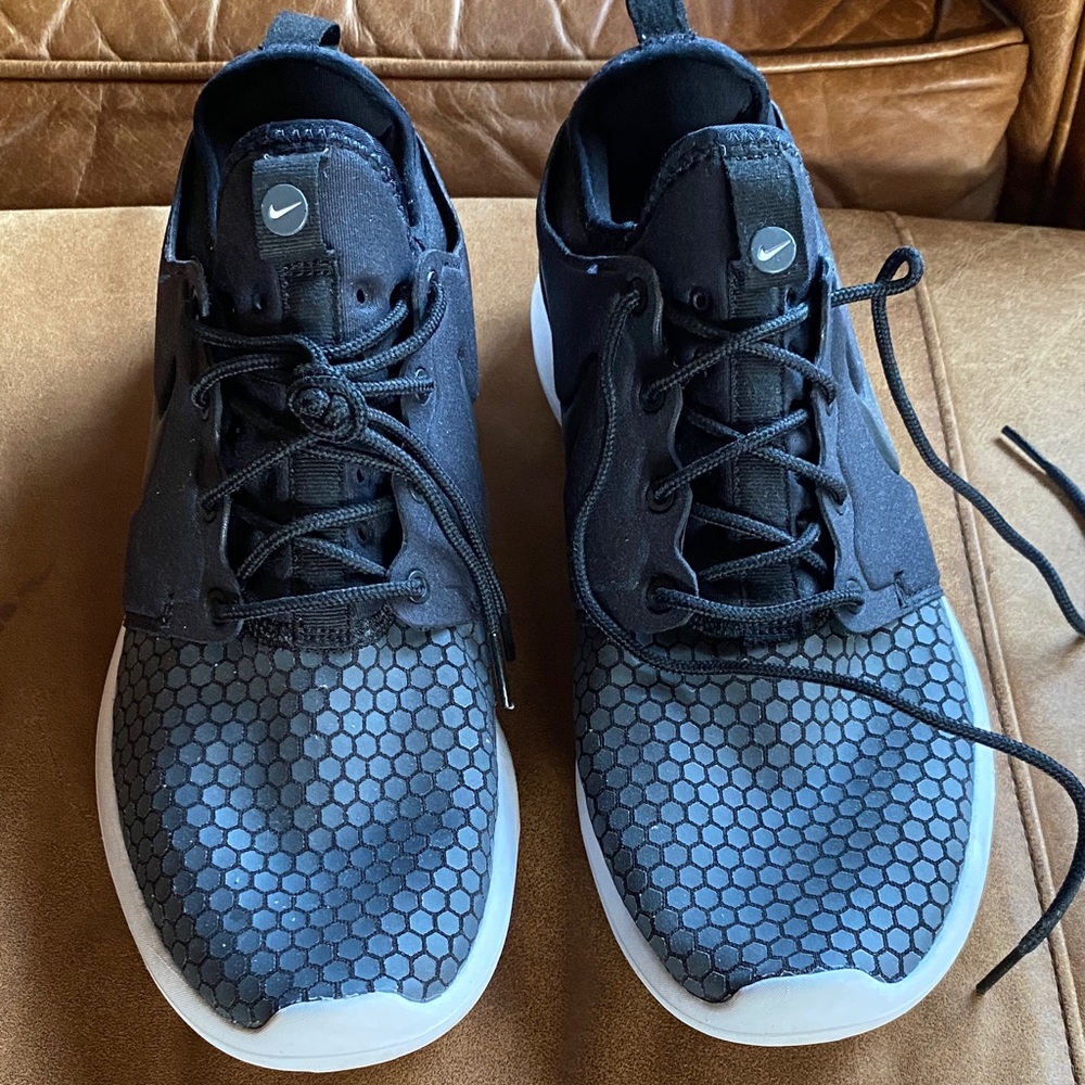 Nike Black and White Men's Sneakers